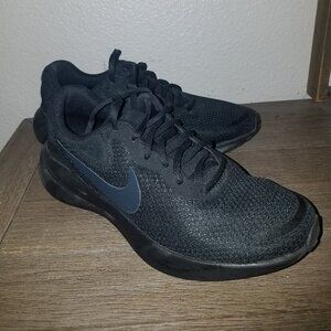 Nike Revolution 7 Black Running Shoes Size 7